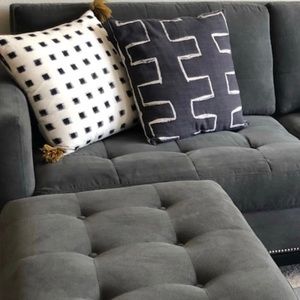 Decorative throw pillows sold separately